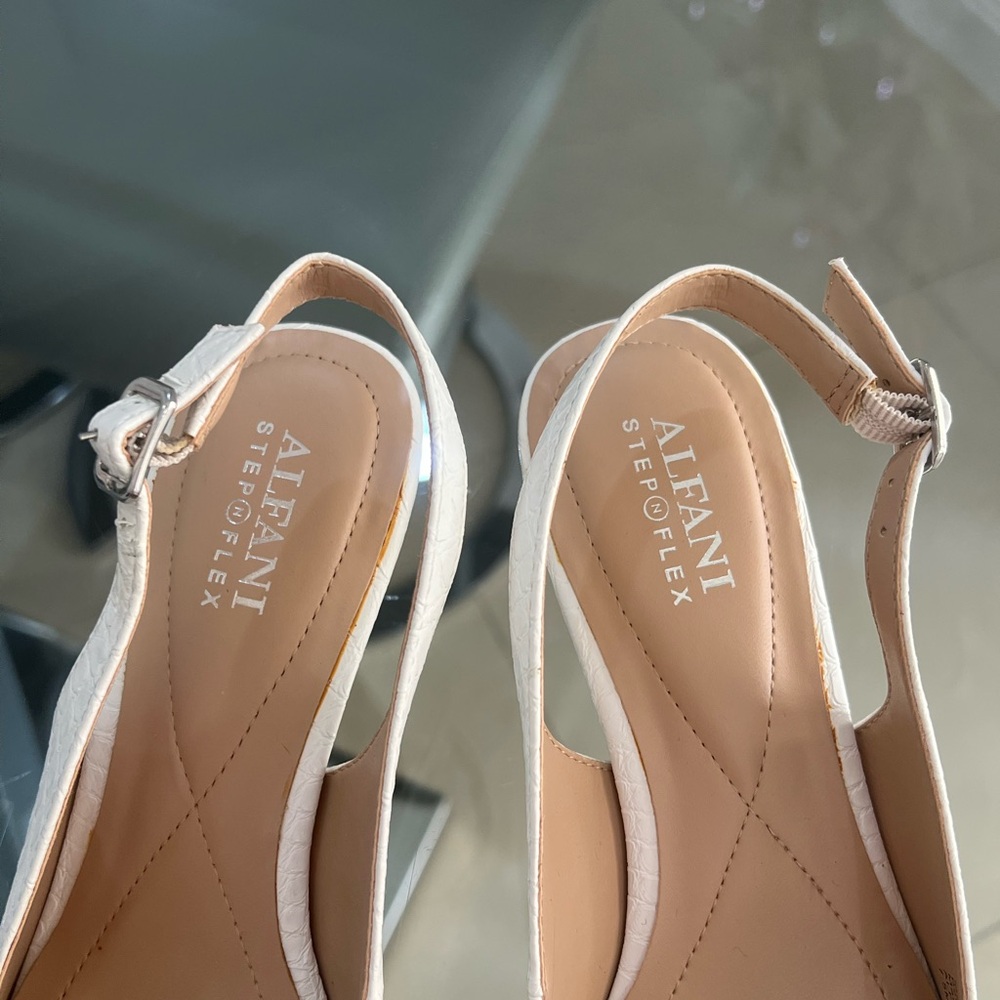NEW Alfani Women's Step N' Flex white Sling Back Buckle Pointed Pumps Size 7.5M - Picture 7 of 9